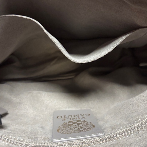 Vince Camuto Black Leather Shoulder Bag plus Camuto perfume! - Picture 6 of 15